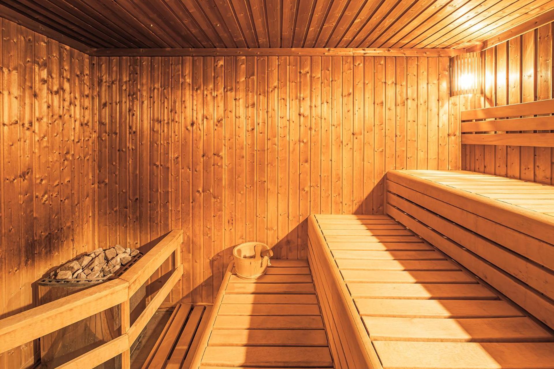Komlo Hotel Gyula Zewnętrze zdjęcie