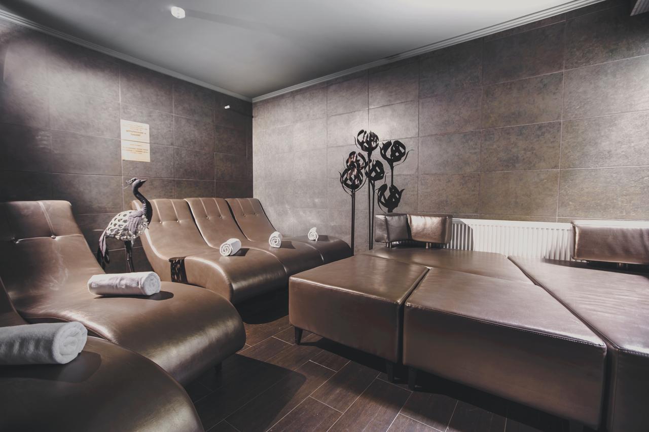 Komlo Hotel Gyula Zewnętrze zdjęcie